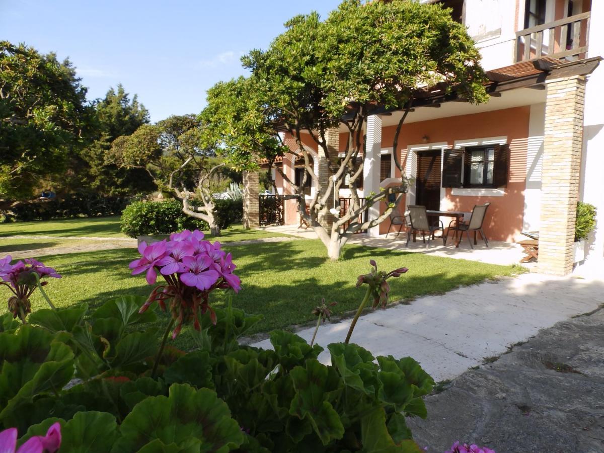 Genari Beach Apartments Levendokhorion Экстерьер фото